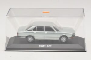 BMW 520 E12 Világoskék Metál Maxichamps 1:43 940023002 Diecast – 4. kép a 5-ből