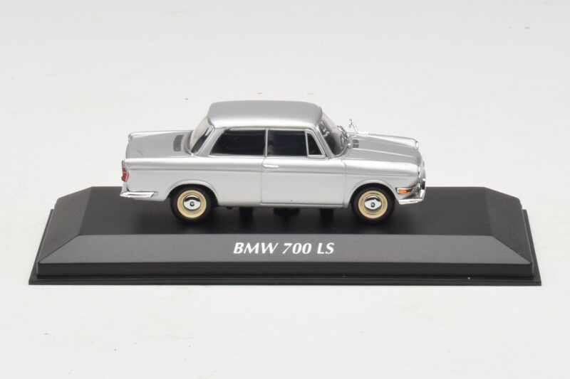 BMW 700 LS Ezüst Maxichamps 1:43 940023700 Fém