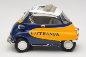 BMW Isetta 250 Lufthansa Revell 1:18 08926 Fém – 4. kép a 8-ből