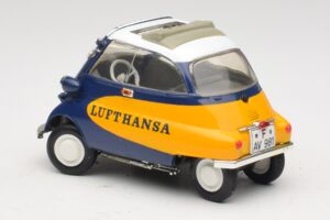 BMW Isetta 250 Lufthansa Revell 1:18 08926 Fém – 7. kép a 8-ből