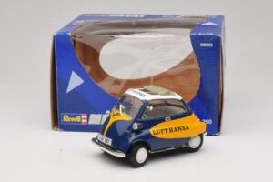 BMW Isetta 250 Lufthansa Revell 1:18 08926 Fém – 8. kép a 8-ből