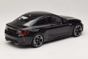 BMW M2 F87 Fekete Metál Minichamps 1:18 155026100 Fém – 2. kép a 6-ből