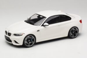 BMW M2 F87 Fehér Minichamps 1:18 155026104 Fém