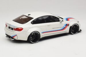 BMW M4 F82 Liberty Walk Csere Doboz GT Spirit 1:18 GT067-R1 Gyanta – 2. kép a 6-ből