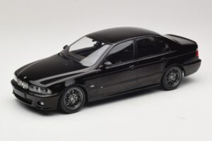 BMW M5 E39 Fekete KK-Scale 1:18 KKDC181623 Fém