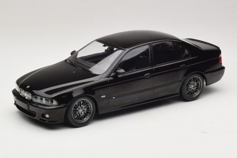 BMW M5 E39 Fekete KK-Scale 1:18 KKDC181623 Fém