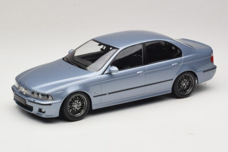 BMW M5 E39 Silverstone Blue Metallic KK-Scale 1:18 KKDC181622 Fém