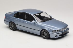 BMW M5 E39 Silverstone Blue Metallic KK-Scale 1:18 KKDC181622 Fém – 4. kép a 6-ből