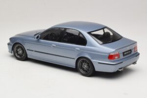 BMW M5 E39 Silverstone Blue Metallic KK-Scale 1:18 KKDC181622 Fém – 5. kép a 6-ből