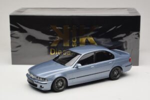 BMW M5 E39 Silverstone Blue Metallic KK-Scale 1:18 KKDC181622 Fém – 6. kép a 6-ből