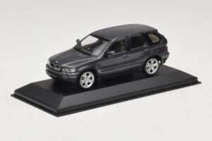 BMW X5 E53 4.4i Szürke Metál Csere Doboz Minichamps 1:43 80420393166-R1 Diecast – 2. kép a 5-ből