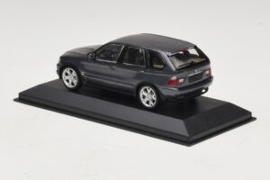 BMW X5 E53 4.4i Szürke Metál Csere Doboz Minichamps 1:43 80420393166-R1 Diecast – 3. kép a 5-ből