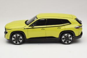 BMW XM G09 Sárga Minichamps 1:18 110023302 Diecast – 4. kép a 8-ből