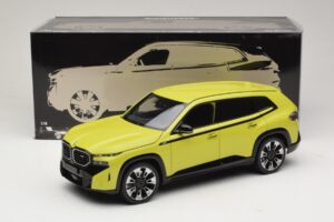 BMW XM G09 Sárga Minichamps 1:18 110023302 Diecast – 8. kép a 8-ből