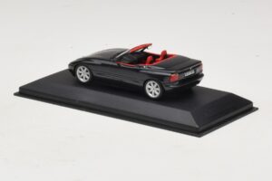BMW Z1 Sötétzöld Piros Belsővel Minichamps 1:43 BMW021 Fém – 3. kép a 5-ből