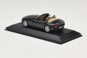 BMW Z4 E85 Fekete Metál Csere Doboz Minichamps 1:43 80420144055-R1 Diecast – 3. kép a 5-ből