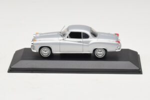 Borgward Isabella Kupé Ezüst Minichamps 1:43 400096031 Fém