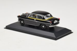 Borgward Isabella Taxi Fekete Minichamps 1:43 400096095 Fém – 3. kép a 5-ből