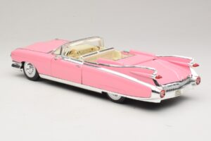 Cadillac Eldorado Biarritz Rózsaszín Maisto 1:18 31813-P1 Fém – 7. kép a 8-ből