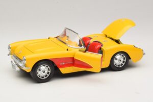 Chevrolet Corvette C1 Kabrió Sárga Piros Bburago 1:18 3034-M2 Fém – 2. kép a 8-ből