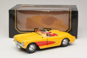 Chevrolet Corvette C1 Kabrió Sárga Piros Bburago 1:18 3034-M2 Fém – 8. kép a 8-ből