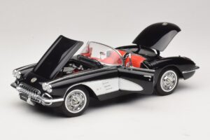 Chevrolet Corvette C1 Tuxedo Black AUTOart 1:18 71142 Diecast – 2. kép a 8-ből