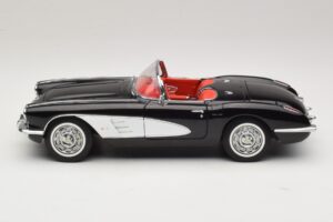 Chevrolet Corvette C1 Tuxedo Black AUTOart 1:18 71142 Diecast – 4. kép a 8-ből