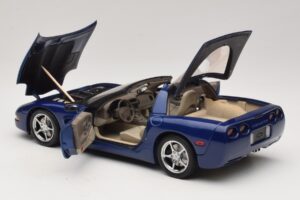 Chevrolet Corvette C5 Commemorative Edition Kék AUTOart 1:18 71157 Fém – 6. kép a 9-ből