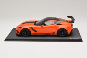 Chevrolet Corvette C7 ZR-1 High Voltage Tint TopSpeed 1:18 TS0147 Gyanta – 3. kép a 6-ből