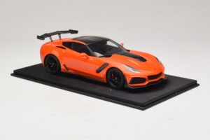 Chevrolet Corvette C7 ZR-1 High Voltage Tint TopSpeed 1:18 TS0147 Gyanta – 4. kép a 6-ből
