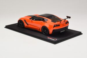 Chevrolet Corvette C7 ZR-1 High Voltage Tint TopSpeed 1:18 TS0147 Gyanta – 5. kép a 6-ből