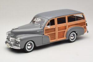 Chevrolet Fleetmaster Woody Szürke Maisto 1:18 31854 Fém