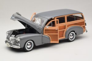 Chevrolet Fleetmaster Woody Szürke Maisto 1:18 31854 Fém – 2. kép a 8-ből