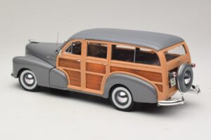 Chevrolet Fleetmaster Woody Szürke Maisto 1:18 31854 Fém – 7. kép a 8-ből
