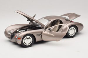 Chrysler Atlantic Bézs Guiloy 1:18 68570 Fém – 2. kép a 8-ből