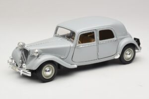 Citroen 15CV Six Szürke Maisto 1:18 31837 Fém