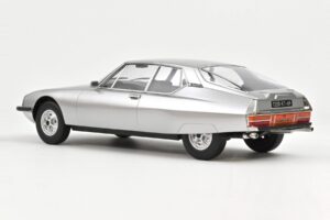 Citroen SM Pearl Grey Norev 1:12 121707 Fém – 2. kép a 2-ből