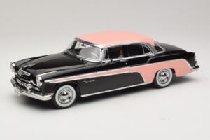DeSoto Fireflite Sedan Fekete & Rózsaszín KK-Scale 1:18 DeSoto Fireflite Sedan Fekete & Rózsaszín KK-Scale 1:18 KKDC181542 Fém