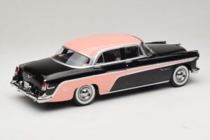 DeSoto Fireflite Sedan Fekete & Rózsaszín KK-Scale 1:18 KKDC181542 Fém – 2. kép a 6-ből