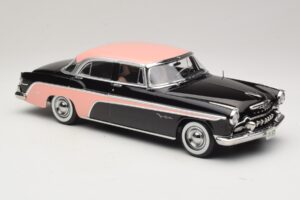 DeSoto Fireflite Sedan Fekete & Rózsaszín KK-Scale 1:18 KKDC181542 Fém – 4. kép a 6-ből