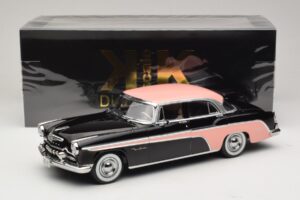 DeSoto Fireflite Sedan Fekete & Rózsaszín KK-Scale 1:18 KKDC181542 Fém – 6. kép a 6-ből