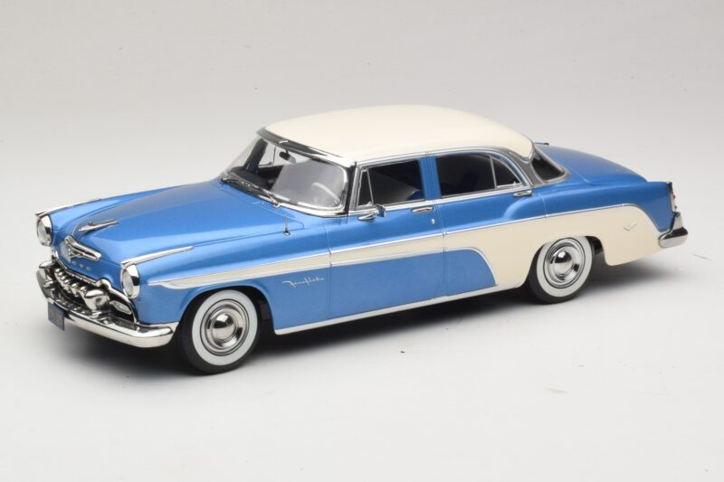 DeSoto Fireflite Sedan Kék Metál & Krémszínű KK-Scale 1:18 KKDC181544 Fém