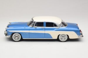 DeSoto Fireflite Sedan Kék Metál & Krémszínű KK-Scale 1:18 KKDC181544 Fém – 3. kép a 6-ből