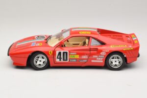 Ferrari 288 GTO #40 Piros Bburago 1:18 3027-P4 Fém – 4. kép a 8-ből