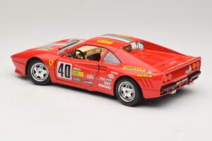 Ferrari 288 GTO #40 Piros Bburago 1:18 3027-P4 Fém – 7. kép a 8-ből