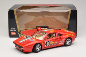 Ferrari 288 GTO #40 Piros Bburago 1:18 3027-P4 Fém – 8. kép a 8-ből