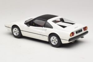 Ferrari 308 GTS Fehér MCG 1:18 MCG18664 Fém – 5. kép a 6-ből