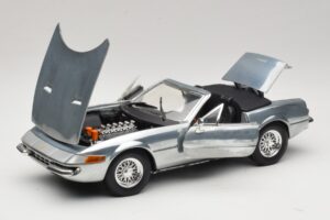 Ferrari 365 GTS Chrome Silver Hot Wheels 1:18 25738 Fém – 2. kép a 8-ből
