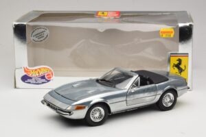 Ferrari 365 GTS Chrome Silver Hot Wheels 1:18 25738 Fém – 8. kép a 8-ből