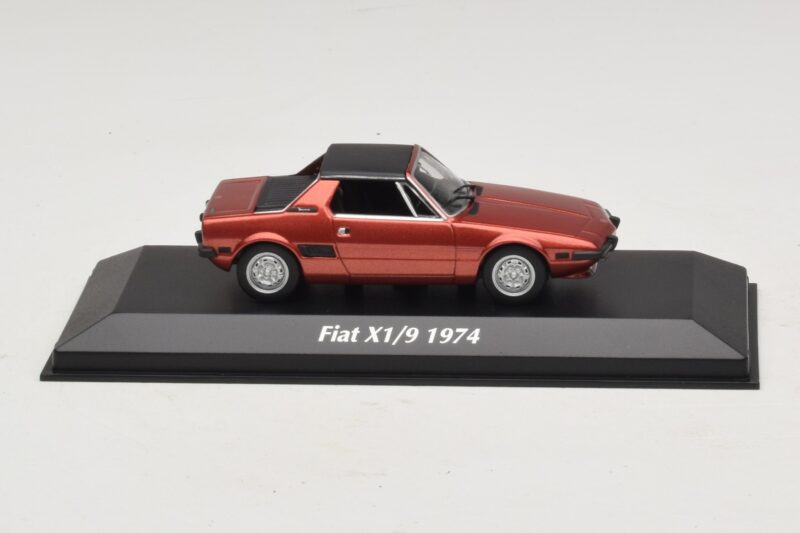 Fiat X1/9 Piros Maxichamps 1:43 940121662 Fém